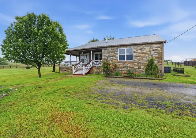 image of 1000 County Road 458, Coupland, TX 78615 | MLS# 3738689