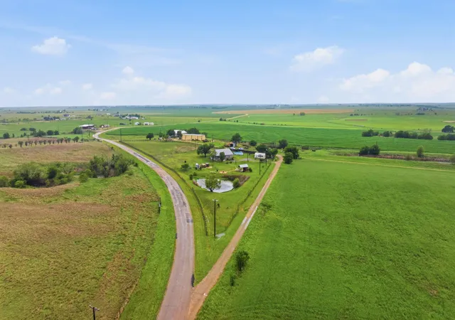 38th image of 1000 County Road 458, Coupland, TX 78615 | MLS# 3738689