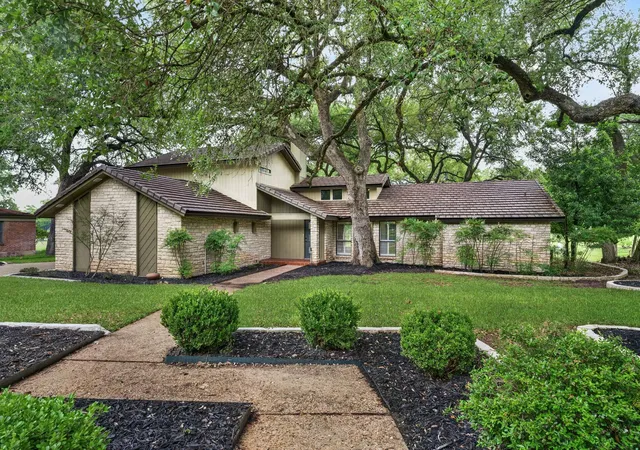 1st image of 1301 Mill Creek Dr, Salado, TX 76571 | MLS# 4120178