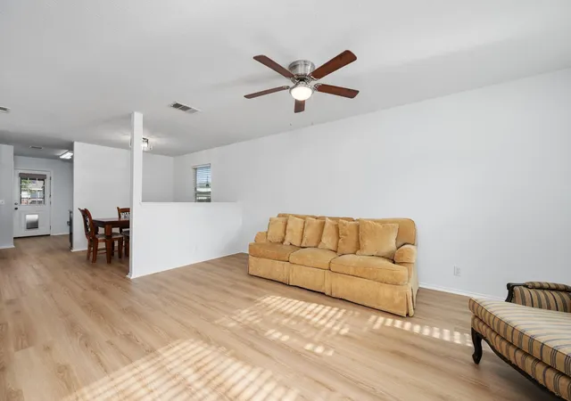 Photo 4 of Single family home for sale at 409 Ballentine Ct, Hutto, TX 78634 | MLS# 6763541 | Listing updated on 2026-09-16