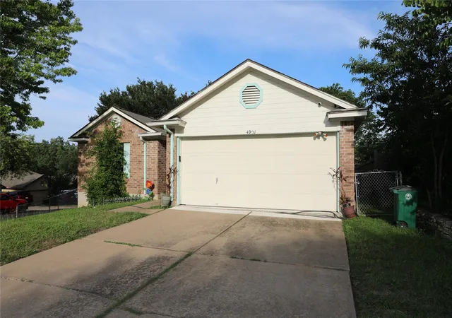4th image of 4901 Birch Creek Rd, Austin, TX 78744 | MLS# 7715840