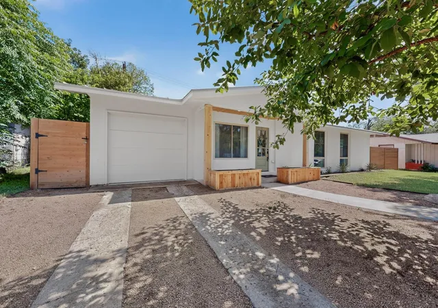 3rd image of 1308 Broadmoor Dr, Austin, TX 78723 | MLS# 3368349