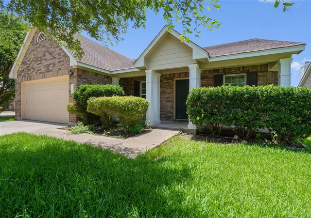 Photo 2 of Single family home for sale at 3924 Links Ln, Round Rock, TX 78664 | MLS# 4659770 | Listing updated on 2026-07-17