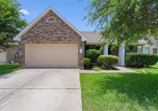 Photo 3 of Single family home for sale at 3924 Links Ln, Round Rock, TX 78664 | MLS# 4659770 | Listing updated on 2026-07-17