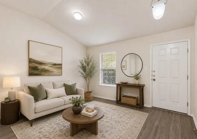 Photo 4 of Single family home for sale at 3924 Links Ln, Round Rock, TX 78664 | MLS# 4659770 | Listing updated on 2026-07-17