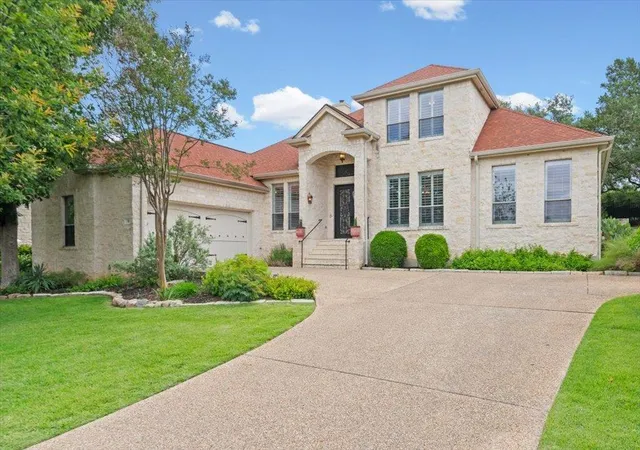 Photo 2 of Single family home for sale at 91 Duck Lake Dr, Lakeway, TX 78734 | MLS# 9900825 | Listing updated on 2026-09-15