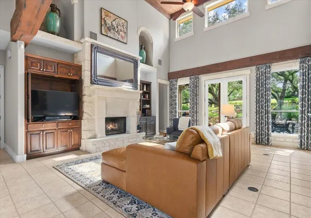 Photo 4 of Single family home for sale at 91 Duck Lake Dr, Lakeway, TX 78734 | MLS# 9900825 | Listing updated on 2026-09-15