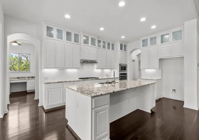4th image of 7401 Turnback Ledge Trl, Lago Vista, TX 78645 | MLS# 3880648