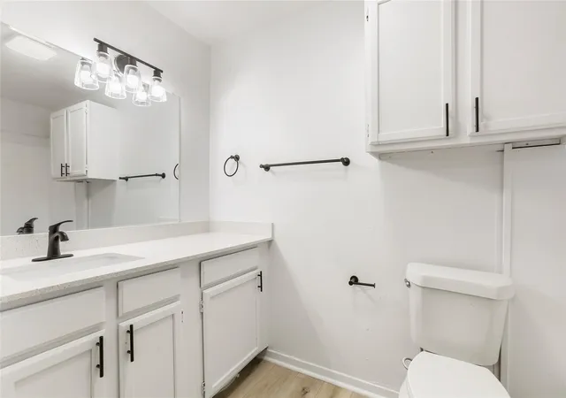 image of 923 E 41St St, Austin, TX 78751