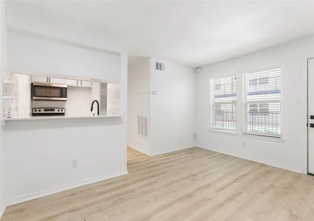 5th image of 923 E 41St St #101, Austin, TX 78751 | MLS# 9866028