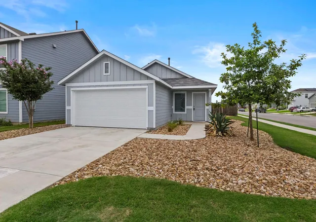 Photo 1 of Single family home for sale at 658 Soapstone Pass, Maxwell, TX 78656 | MLS# 6697354 | Listing updated on 2026-08-21