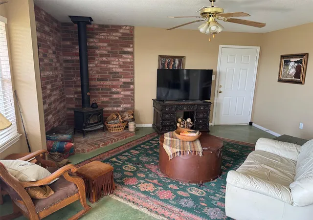Photo 3 of House for sale at 460 Private Rd 1236, Lampasas, TX 76550 | MLS# 3074149 | Listing updated on 2026-07-22
