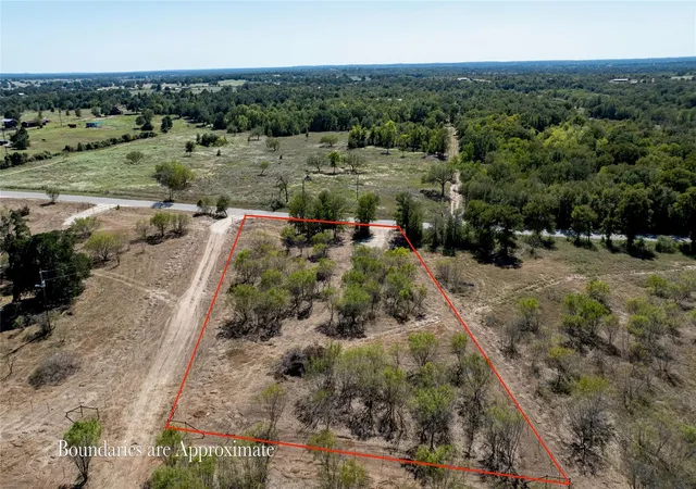 2nd image of 4005 Old Colony Line Rd, Lockhart, TX 78644 | MLS# 4406328