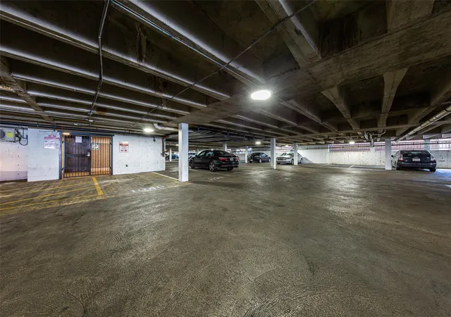 2nd image of 501 W 26Th St, Austin, TX 78705