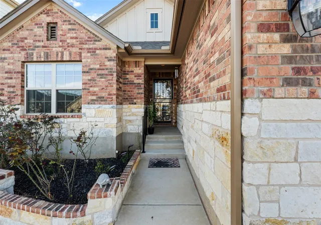 3rd image of 1316 Texas Ash Ln, Georgetown, TX 78628 | MLS# 1489841