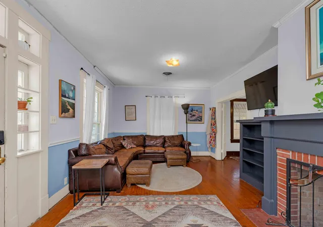 Photo 4 of Single family home for sale at 706 W 11th Street, Taylor, TX 76574 | MLS# 7757579 | Listing updated on 2026-09-30