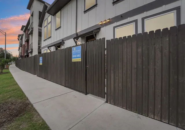 4th image of 200 W 56Th St #2103, Austin, TX 78751 | MLS# 5017741