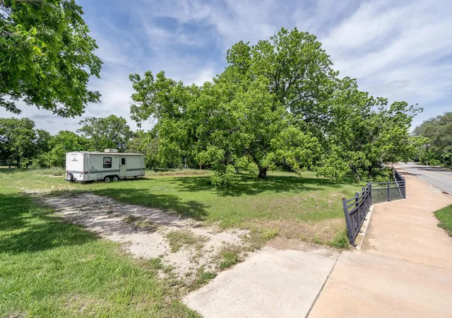 Photo 2 of Land for sale at 700 Main St, Liberty Hill, TX 78642 | MLS# 4515494 | Listing updated on 2026-05-06