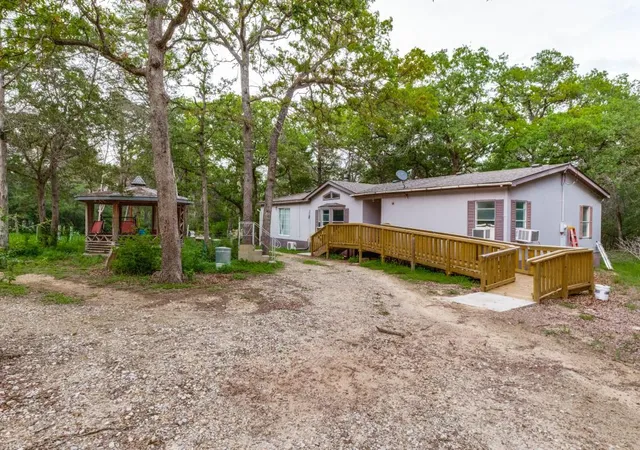 2nd image of 319 Green Oaks Dr, Bastrop, TX 78602 | MLS# 5518059