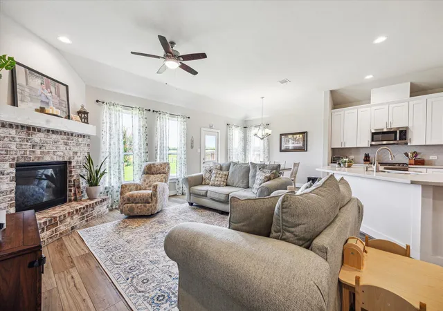 Homes for sale in Brenham, TX | 1401 Timber Oaks Dr, Brenham, TX 77833 | MLS# 7020817