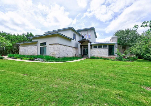 3rd image of 5910 Travis Woods Cv, Austin, TX 78734 | MLS# 2825625