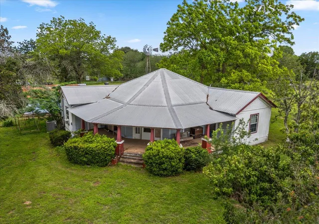 Homes for sale in Smithville, TX | 5612 Hwy 71 E, Smithville, TX 78957 | MLS# 7112560