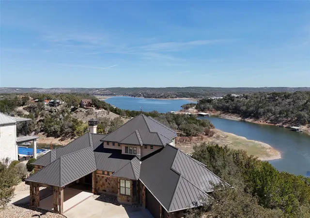 Photo 3 of Single family home for sale at 128 Carol Cv, Spicewood, TX 78669 | MLS# 3111583 | Listing updated on 2026-08-17