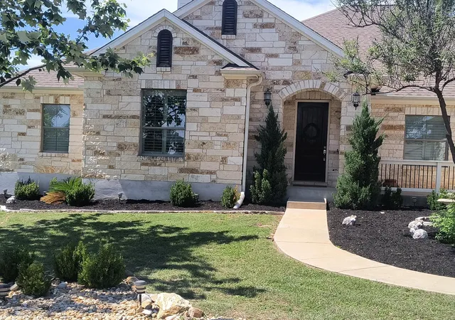 Photo 3 of Single family home for sale at 213 Dawn Dr, Liberty Hill, TX 78642 | MLS# 1464739 | Listing updated on 2026-10-29