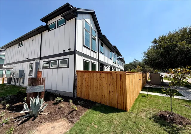 Photo 2 of Condo for sale at 200 W 56th Street #8101, Austin, TX 78751 | MLS# 9982282 | Listing updated on 2026-09-19
