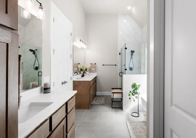 Photo 3 of Single family home for sale at 416 Crescent Hts Dr, Georgetown, TX 78628 | MLS# 1125296 | Listing updated on 2026-09-06