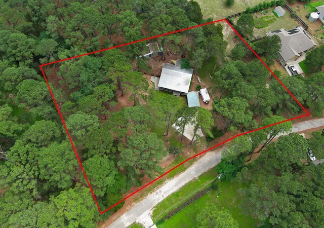 Photo 3 of Single family home for sale at 121 Pony Grass Ln, Bastrop, TX 78602 | MLS# 7762079 | Listing updated on 2026-09-02