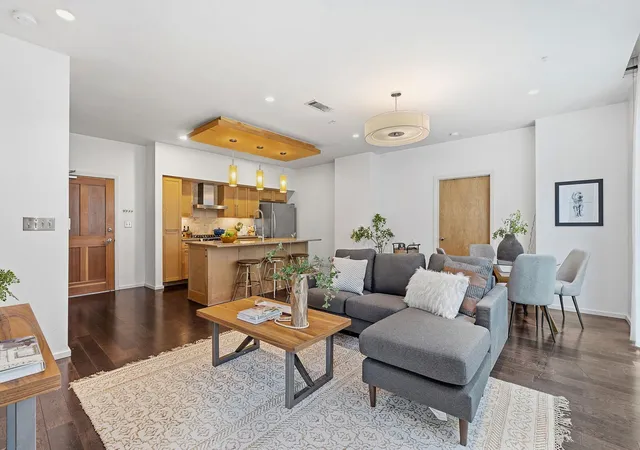 3rd image of 1600 Barton Springs Rd #5103, Austin, TX 78704 | MLS# 1017250