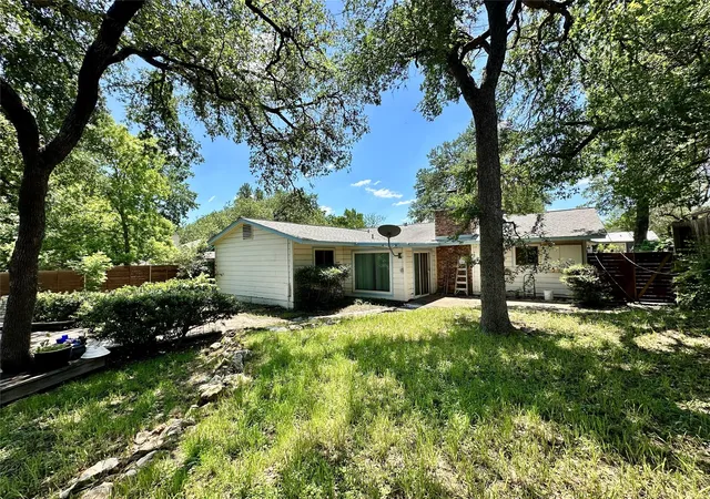 Photo 1 of Single family home for sale at 1704 Parkside Ln, Austin, TX 78745 | MLS# 9142403 | Listing updated on 2026-08-31