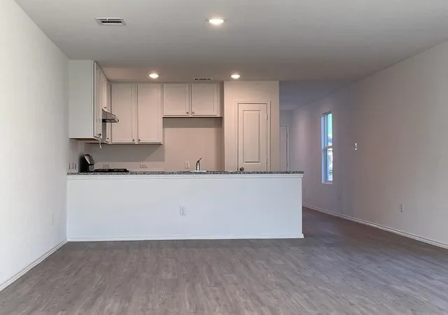 4th image of 5929 Antonio Pl, Seguin, TX 78155 | MLS# 5905068