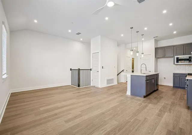 1st image of 200 W 56th St #8102, Austin, TX 78751 | MLS# 3997358
