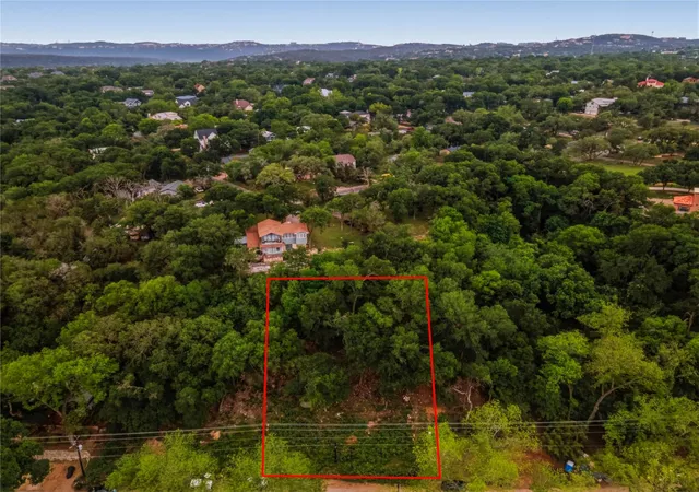 3rd image of 2803 Edgewater Dr, Austin, TX 78733 | MLS# 9407497
