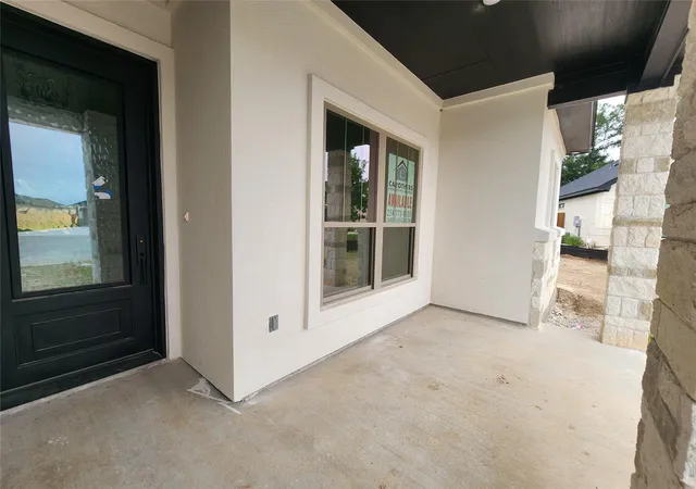 Photo 3 of Single family home for sale at 813 Golden Eagle Cv, Salado, TX 76571 | MLS# 7584443 | Listing updated on 2026-08-16
