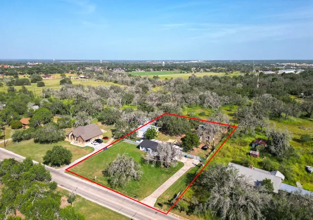 Photo 1 of Single family home for sale at 81 Pulliam Dr, Pleasanton, TX 78064 | MLS# 2338960 | Listing updated on 2026-09-22