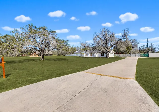 Photo 2 of Single family home for sale at 81 Pulliam Dr, Pleasanton, TX 78064 | MLS# 2338960 | Listing updated on 2026-09-22