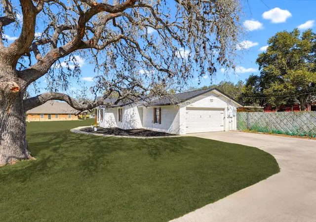 Photo 3 of Single family home for sale at 81 Pulliam Dr, Pleasanton, TX 78064 | MLS# 2338960 | Listing updated on 2026-09-22
