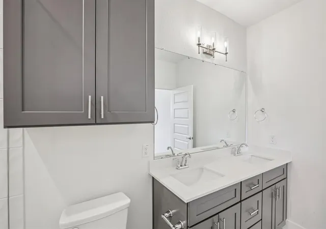 2nd image of 200 W 56Th St, Austin, TX 78751