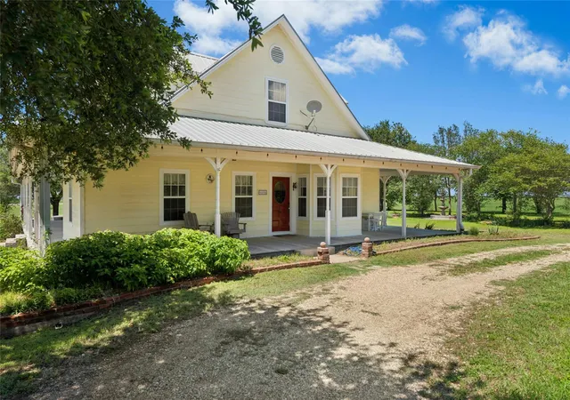 Photo 3 of House for sale at 1610 County Rd 463, Elgin, TX 78621 | MLS# 5727381 | Listing updated on 2026-08-25