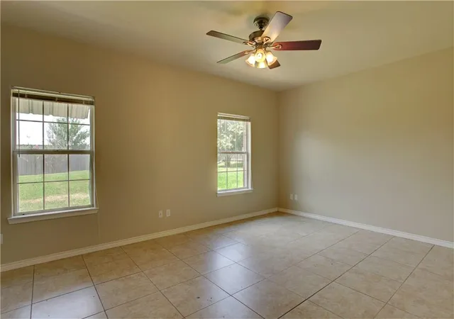 Listing Photo 5 - Condo for sale in building located at 1105 N Cuernavaca Dr, Austin, TX 78733 - Unit #A & B