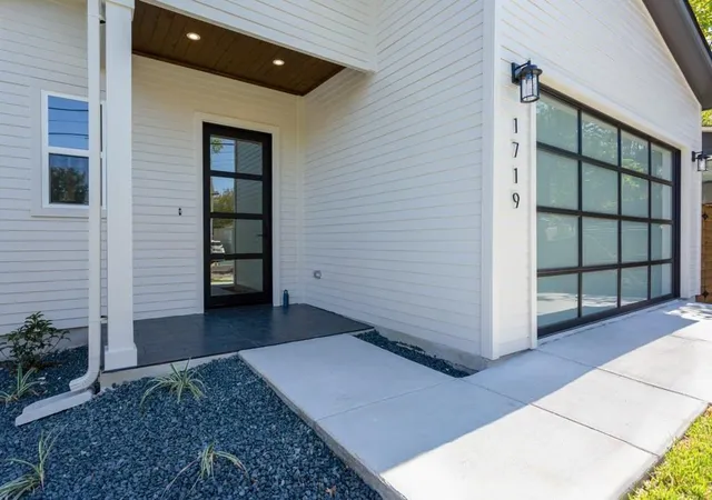 22nd image of 1719 Bunche Rd, Austin, TX 78721 | MLS# 8831068