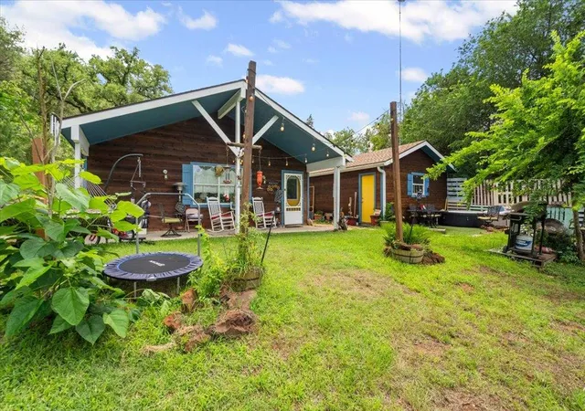 2nd image of 150 Copeland Hill Rd, Smithville, TX 78957 | MLS# 1213067