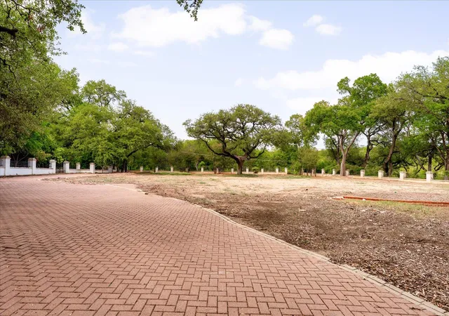 Photo 1 of Land for sale at 3917 Balcones Dr, Austin, TX 78731 | MLS# 2366476 | Listing updated on 2026-05-13