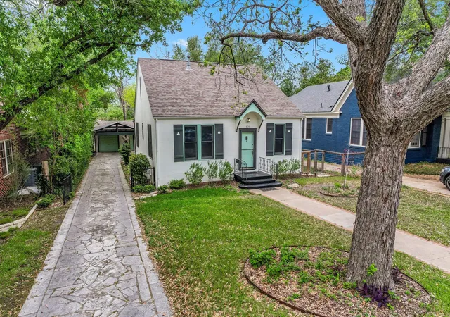 32nd image of 605 Texas Ave, Austin, TX 78705 | MLS# 3552855