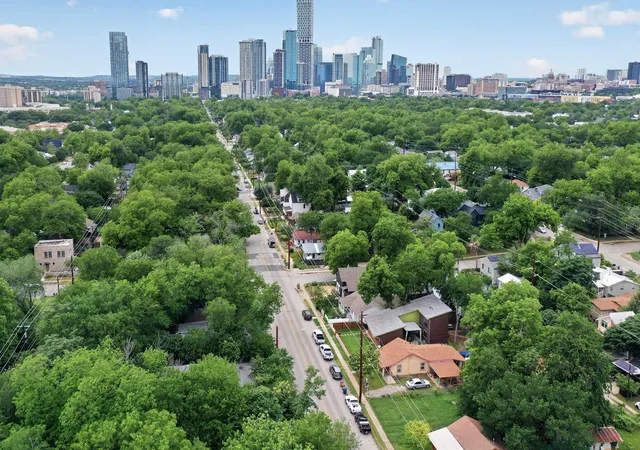 1st image of 1912 Holly St, Austin, TX 78702 | MLS# 9659490