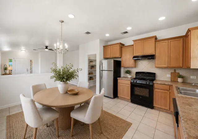 Photo 4 of Single family home for sale at 209 Hoya Ln, San Marcos, TX 78666 | MLS# 5476644 | Listing updated on 2026-10-06