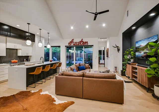 3rd image of 4509 S 2Nd St #1, Austin, TX 78745 | MLS# 3398676